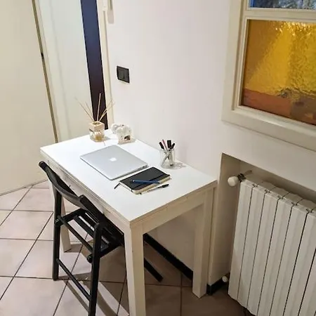 Affascinante Bilocale Nel Cuore Del Centro Storico Apartamento Bolonha